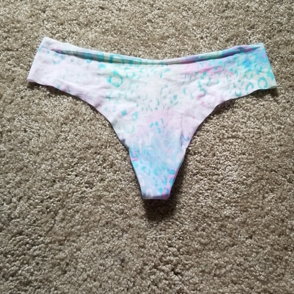 Victoria's secret no show thong
